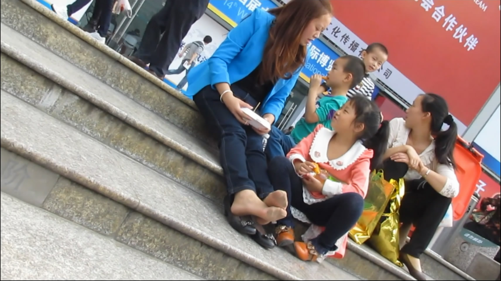 streetsnapshoep[00 00 11][20181210 194046 1]